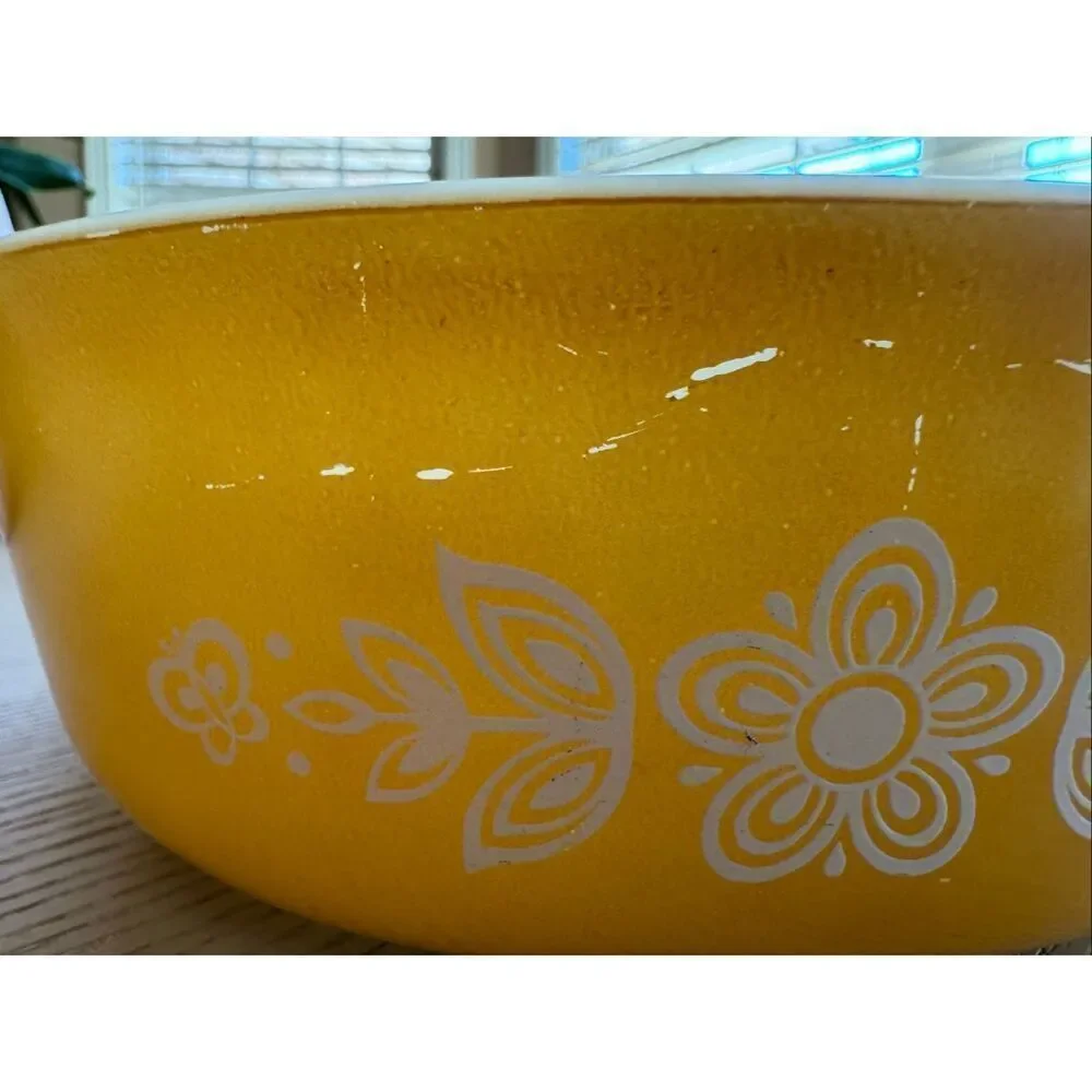 Pyrex 043 casserole dish gold butterfly marigold floral 1.5 quart vintage retro